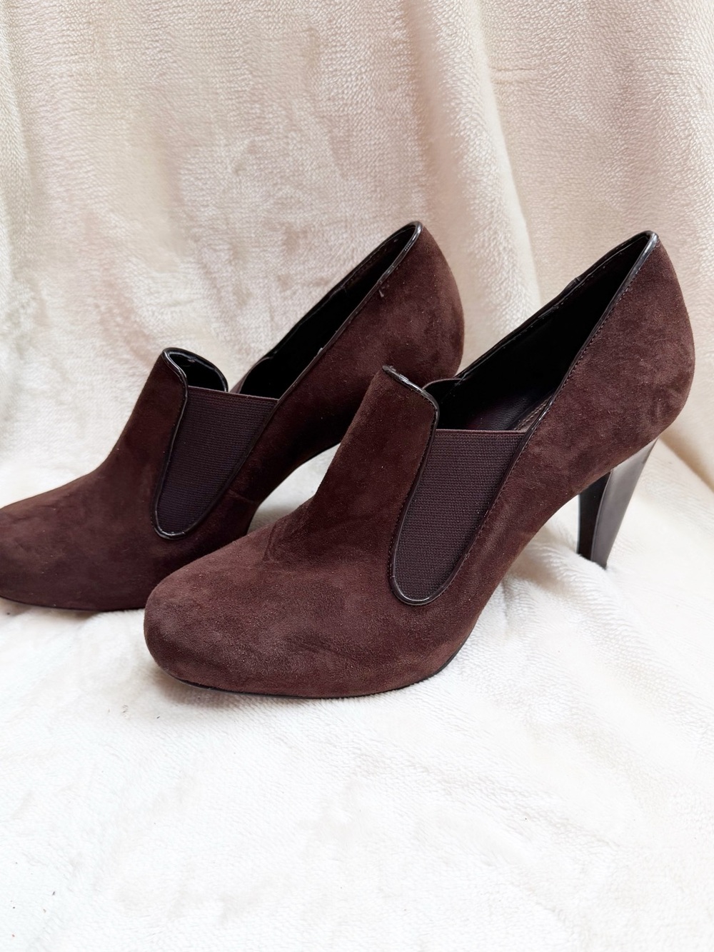 Franco Sarto Brown Suede Loafer with Patent Pipping
